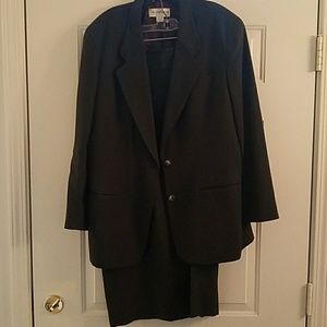 Liz Claiborne 100% Wool Navy Skirt Suit Size 14